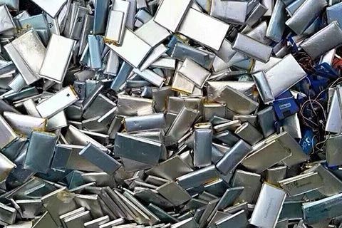 蓝山新圩钴酸锂电池回收-山特废旧电池回收-[专业回收磷酸电池]